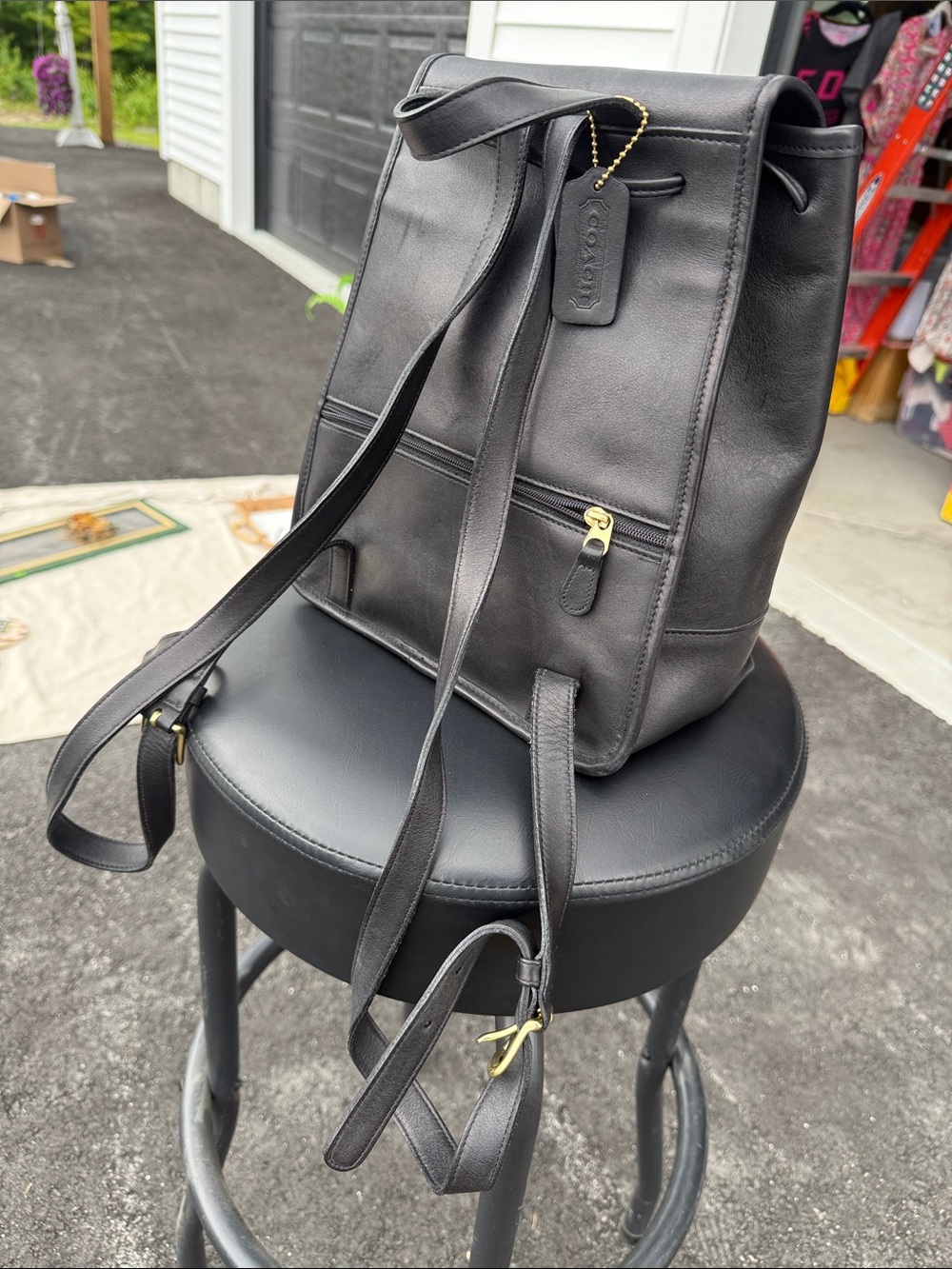 Vintage Coach Black Leather Backpack with Gold Turnlock - Picture 3 of 10